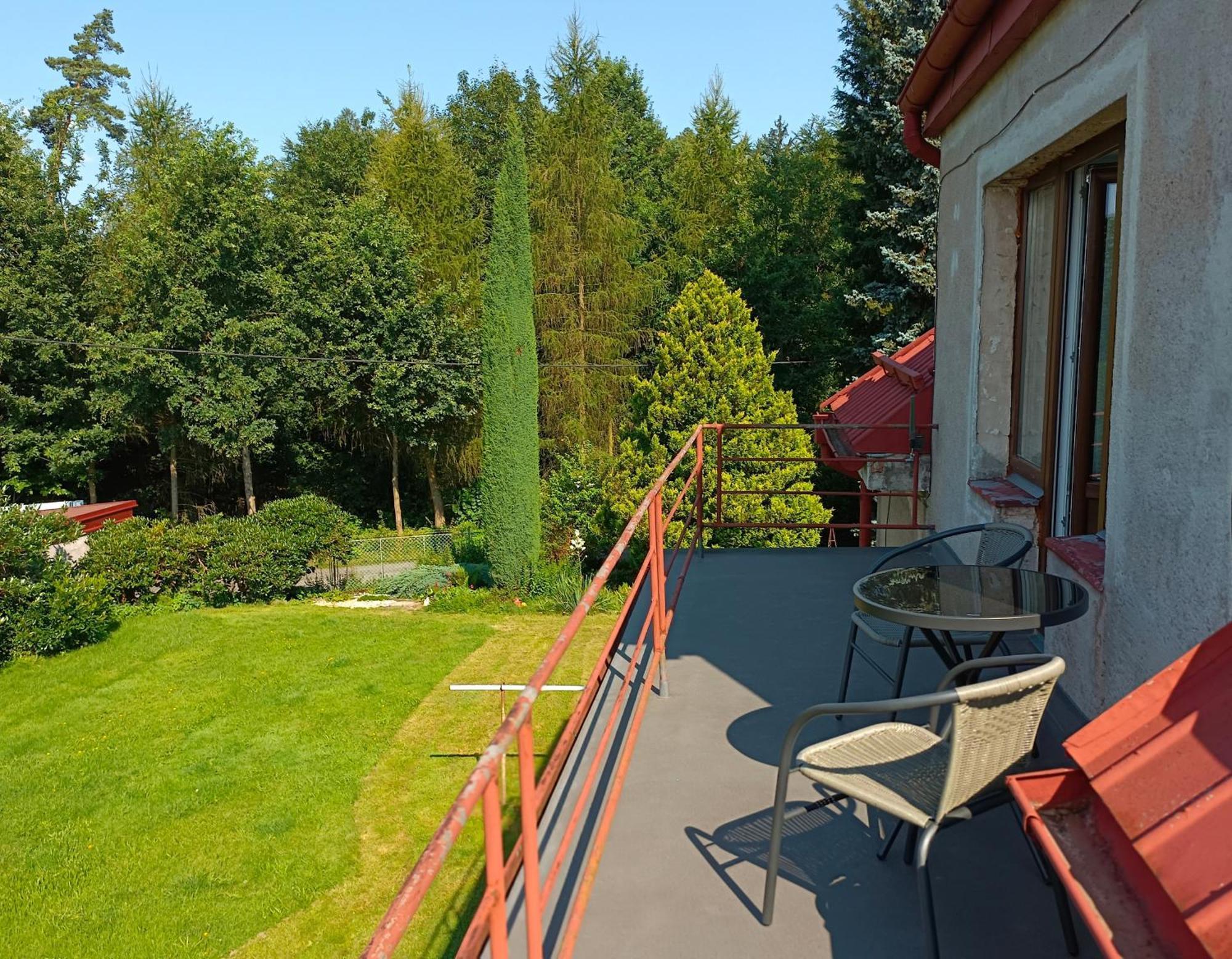 Apartman Za Lesem Červený Kostelec Buitenkant foto